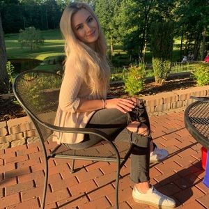 Meet your Posher, Brooke